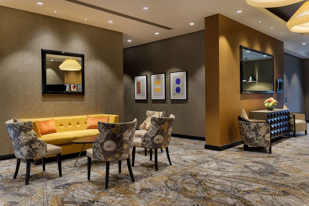 Hotel Doubletree By Hilton Woking Interior foto