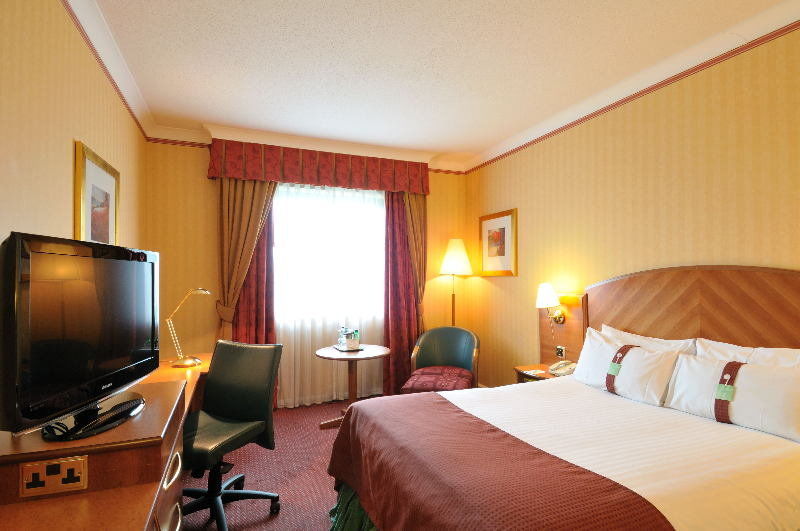 Hotel Doubletree By Hilton Woking Exterior foto